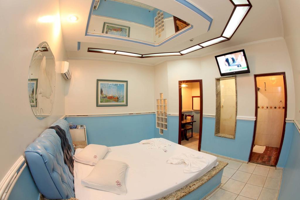 Hotel & Motel Le Baron (Adults Only) Pôrto Ferreira Habitación foto